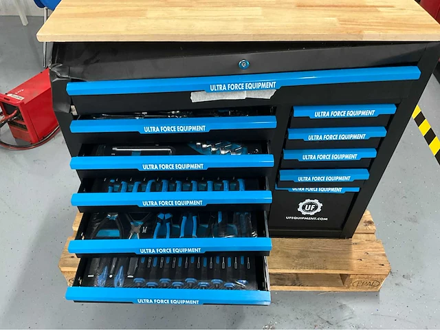 Gereedschapswagen transportschade ultra force equipment - afbeelding 2 van  7