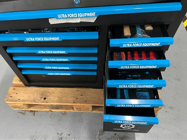 Gereedschapswagen transportschade ultra force equipment - afbeelding 3 van  7