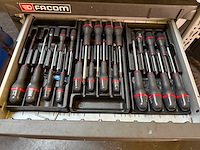 Gereedschapswagens en werkbank - afbeelding 17 van  22