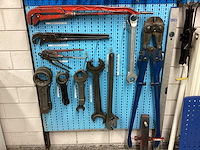 Gereedschapswand met gereedschap - afbeelding 4 van  16