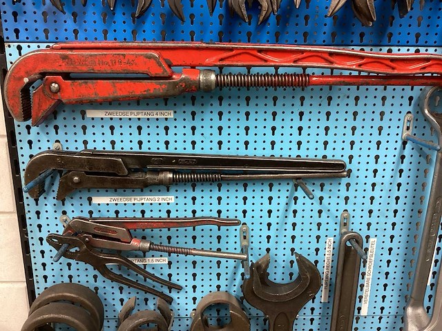 Gereedschapswand met gereedschap - afbeelding 5 van  16