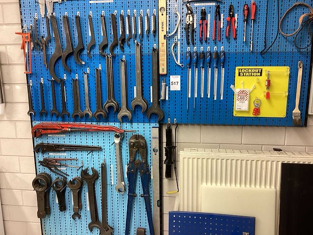 Gereedschapswand met gereedschap - afbeelding 9 van  16