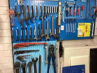 Gereedschapswand met gereedschap - afbeelding 10 van  16