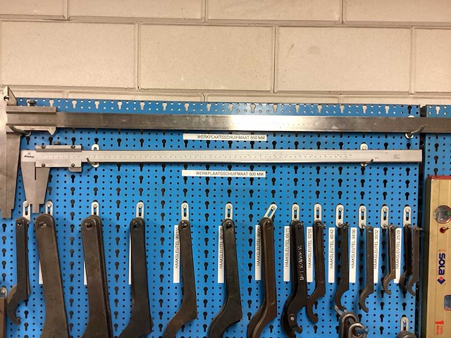 Gereedschapswand met gereedschap - afbeelding 12 van  16
