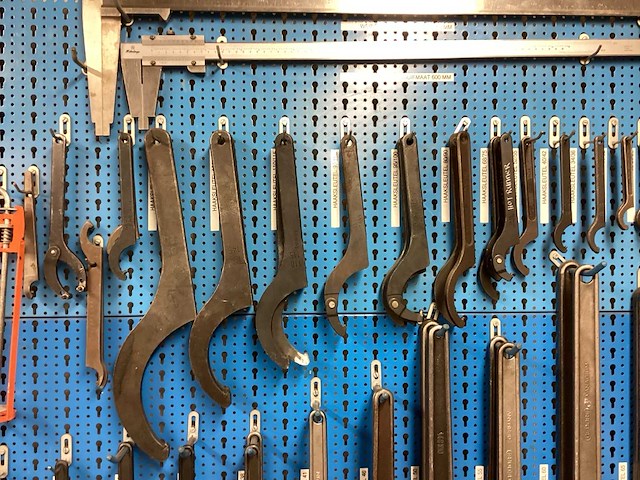 Gereedschapswand met gereedschap - afbeelding 13 van  16