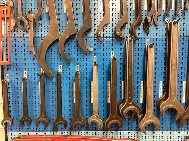 Gereedschapswand met gereedschap - afbeelding 14 van  16