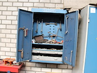 Gereedschapswandkast gedore met diverse gereedschappen en afmeting 65 x 25 x 97 cm. - afbeelding 1 van  3
