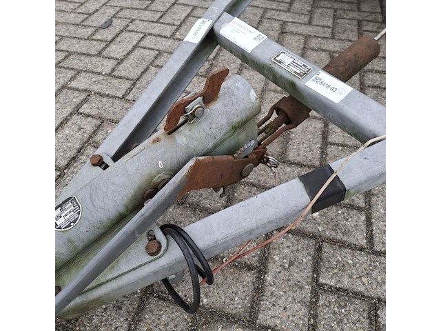 Geremde plateauwagen, hapert - afbeelding 7 van  19