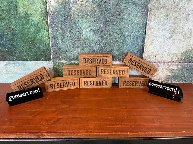 Gereserveerd bordje set - afbeelding 1 van  3