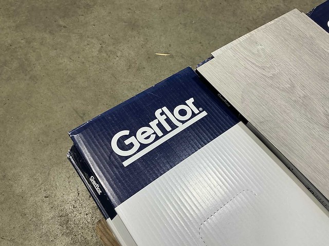 Gerflor - virtuo 30 - pvc vloer 64 m2 - afbeelding 2 van  3