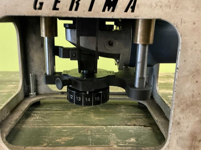 Gerima smt 30-aer laskantenfreesmachine - afbeelding 11 van  15