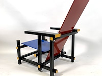 Gerrit rietveld rood-blauwe stoel 1918 kopie - afbeelding 5 van  5