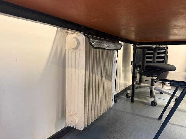 Geschakelde kantoorunits/bouwkeet 180 m2 met keuken/sanitair - afbeelding 2 van  29