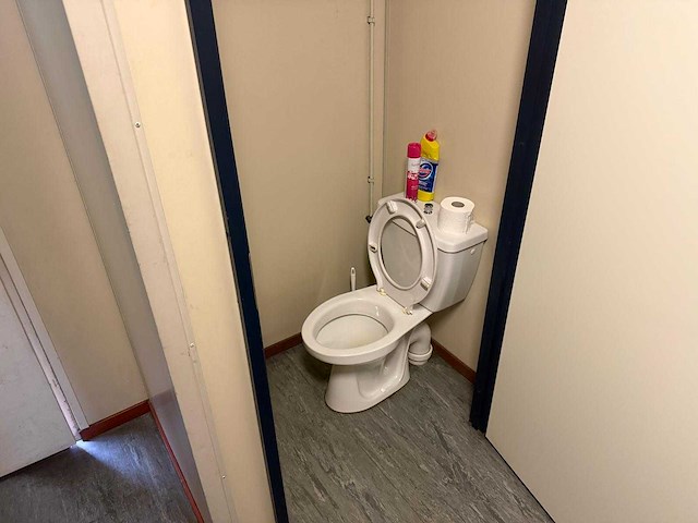 Geschakelde kantoorunits/bouwkeet 180 m2 met keuken/sanitair - afbeelding 11 van  29
