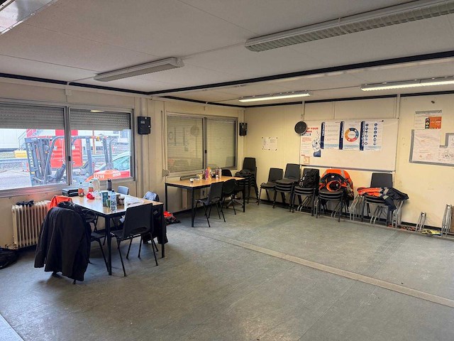 Geschakelde kantoorunits/bouwkeet 180 m2 met keuken/sanitair - afbeelding 24 van  29