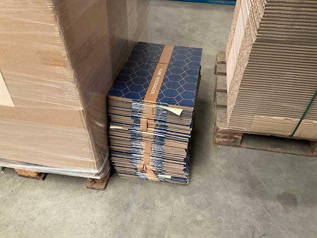 Geschenkdozen 550x390x300mm (550x) - afbeelding 2 van  2