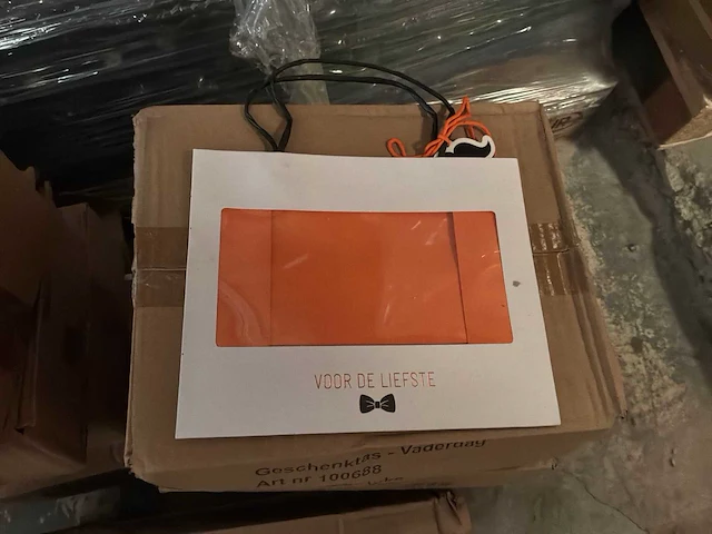 Geschenktas (100x) - afbeelding 1 van  2