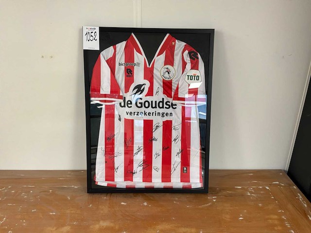 Gesigneerd sparta voetbalshirt - afbeelding 2 van  4