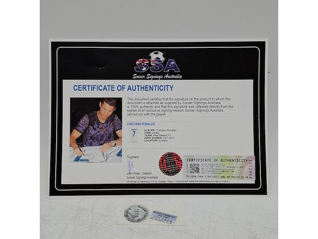 Gesigneerd voetbalshirt, adidas, real madrid, cristiano ronaldo - afbeelding 12 van  12
