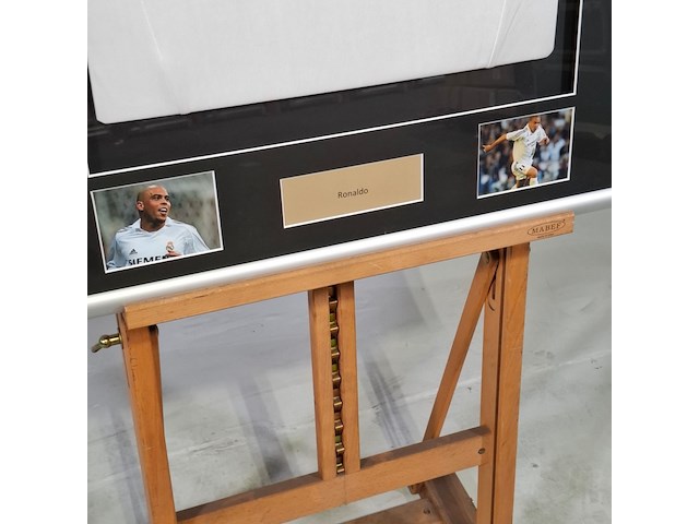 Gesigneerd voetbalshirt, adidas, real madrid, ronaldo luís nazário de lima - afbeelding 6 van  10
