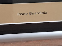 Gesigneerd voetbalshirt, 'josep guardiola' - afbeelding 4 van  9