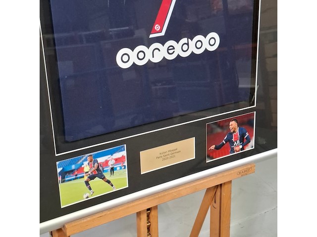 Gesigneerd voetbalshirt, paris saint-germain, kylian mbappe - afbeelding 8 van  11