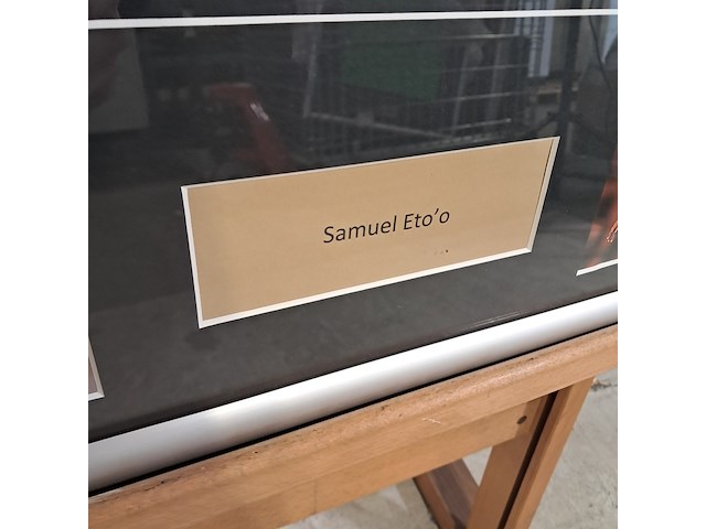 Gesigneerd voetbalshirt, 'samuel eto'o' - afbeelding 4 van  8