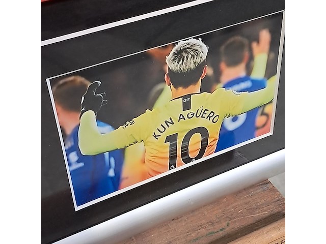 Gesigneerd voetbalshirt, 'sergio agüero' - afbeelding 5 van  9