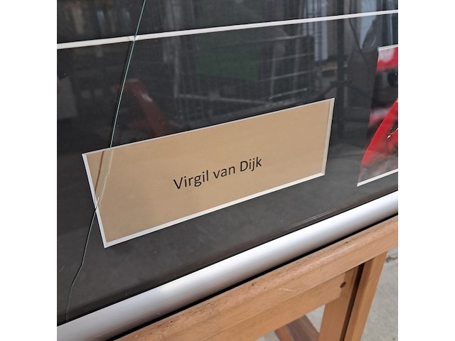 Gesigneerd voetbalshirt, 'virgil van dijk' - afbeelding 4 van  7