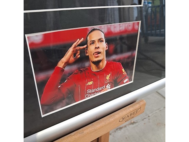 Gesigneerd voetbalshirt, 'virgil van dijk' - afbeelding 5 van  7