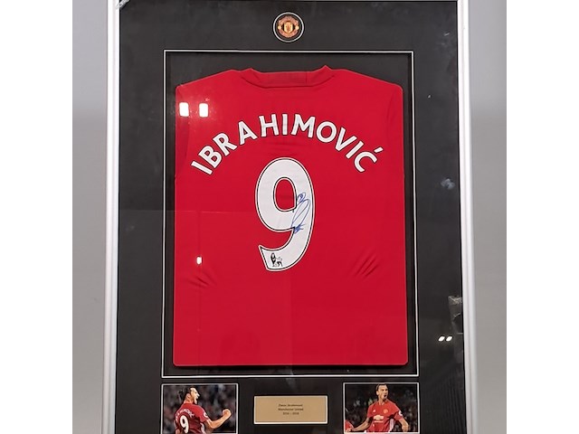 Gesigneerd voetbalshirt, 'zlatan ibrahimovic' - afbeelding 1 van  10