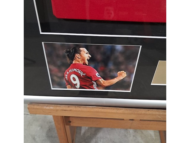 Gesigneerd voetbalshirt, 'zlatan ibrahimovic' - afbeelding 5 van  10
