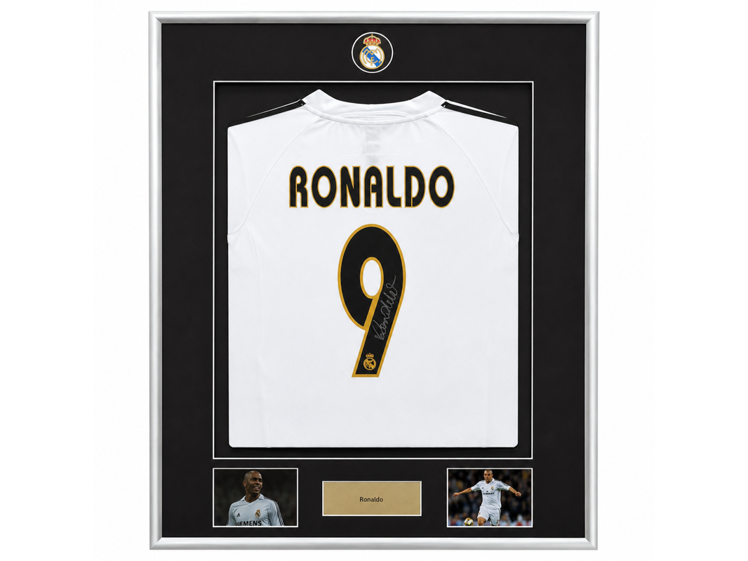 Gesigneerde voetbalshirts, o.a. van ronaldo, messi en maradona