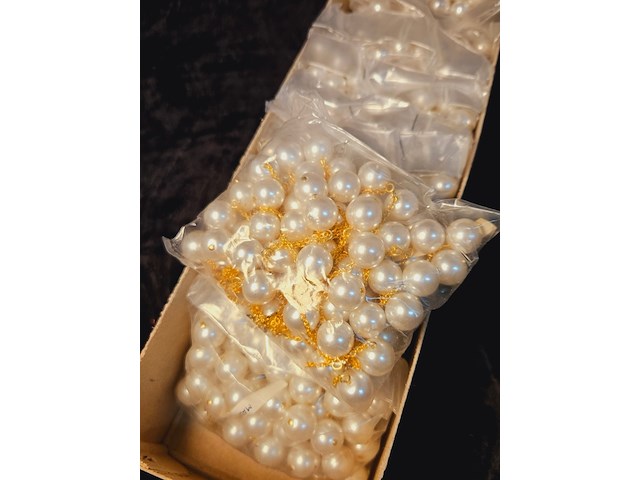 Gesimuleerde japanse parels (11mm) uit oud juweliersvoorraad - afbeelding 1 van  5