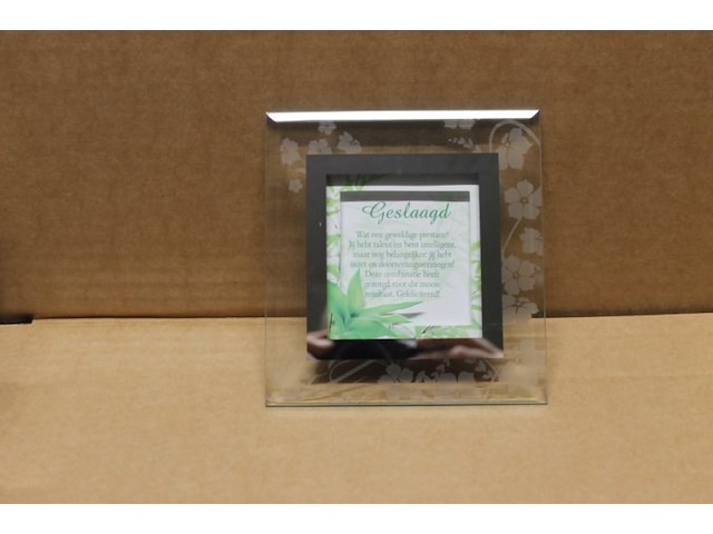 Geslaagd bordje cq tegel 3 stuks in krat i - afbeelding 3 van  5