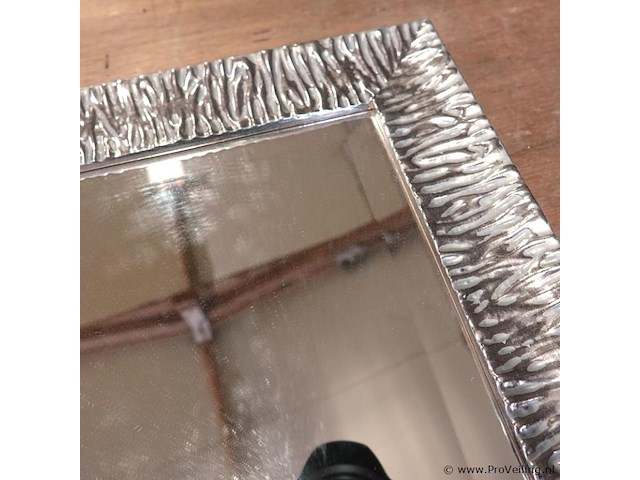 Geslepen spiegel in gezilverde opgelegde lijst - afbeelding 3 van  5