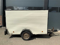Gesloten aanhangwagen met laadklep - afbeelding 2 van  7