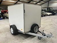 Gesloten geïsoleerde aanhangwagen - afbeelding 6 van  12
