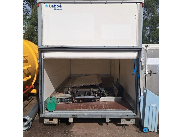 Gesloten laadbak opbouw, labbé by gruau, incl. laadklep en hydraulisch draagsysteem - afbeelding 4 van  9