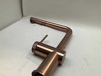 Gessi inedito godronato brushed copper keukenmengkraan met uittrekbare handdouche - afbeelding 7 van  9