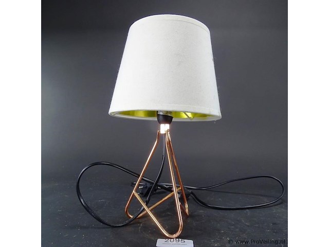 Gestilede tafellamp op koperen voet - afbeelding 2 van  5