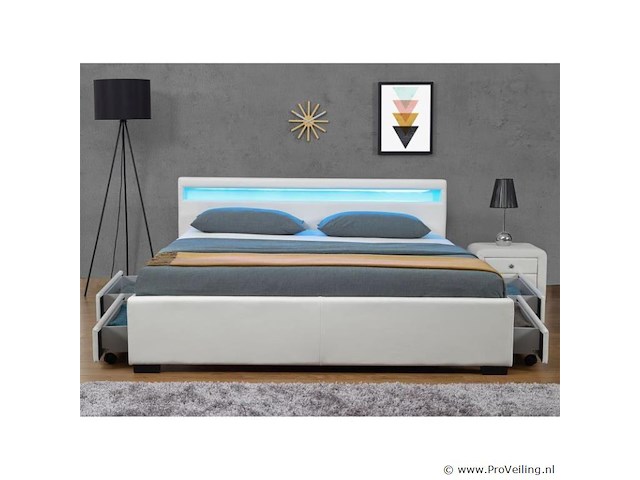 Gestoffeerd bed lyon 140 × 200 - afbeelding 3 van  7