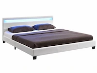 Gestoffeerd bed paris