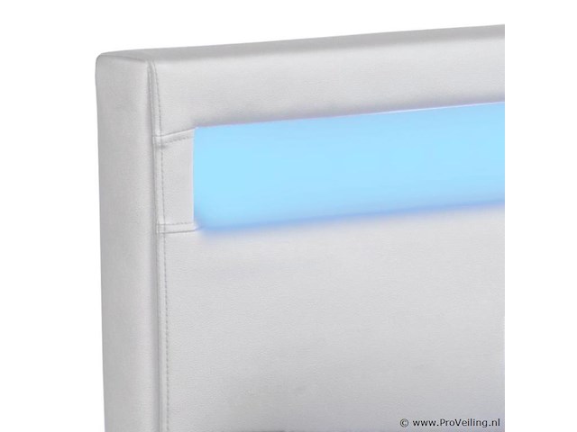 Gestoffeerd bed sevilla 140 x 200 cm - afbeelding 11 van  12