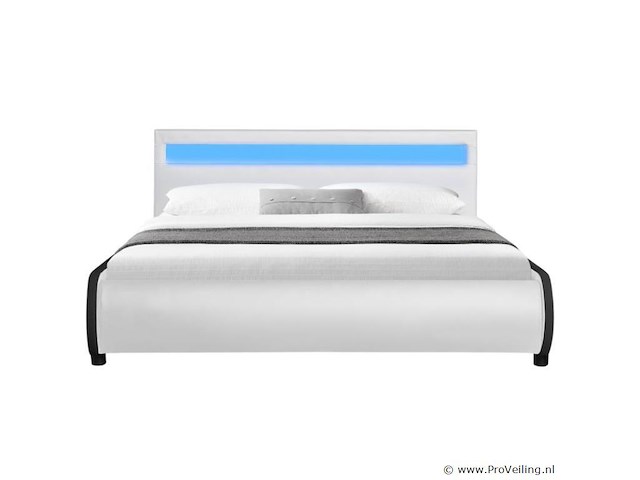 Gestoffeerd bed sevilla 140 x 200 cm - afbeelding 9 van  12