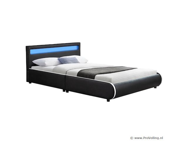 Gestoffeerd bed sevillia - afbeelding 1 van  12