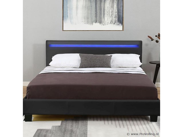 Gestoffeerd bed verona - afbeelding 6 van  7