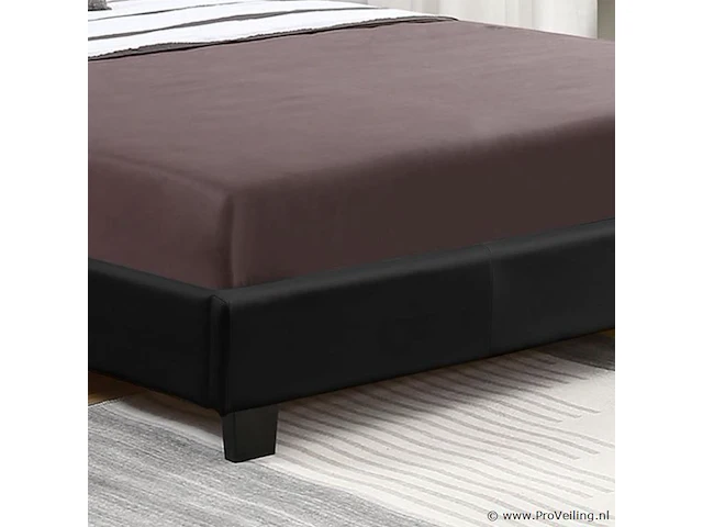 Gestoffeerd bed verona - afbeelding 3 van  7