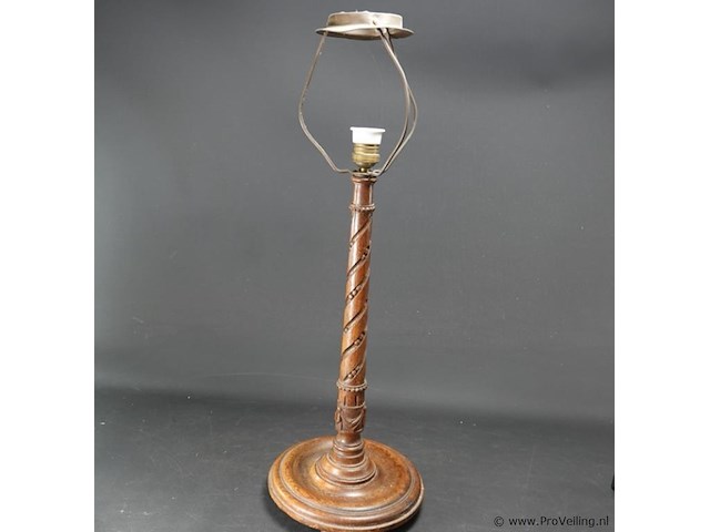 Getordeerd houten lampvoet - afbeelding 2 van  5