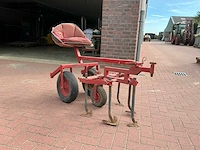 Getrokken 5-tands rijenschoffel met bestuurderszitplaats - afbeelding 1 van  7